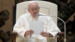 البابا يبدأ سلسلة تعاليم حول "التمييز"